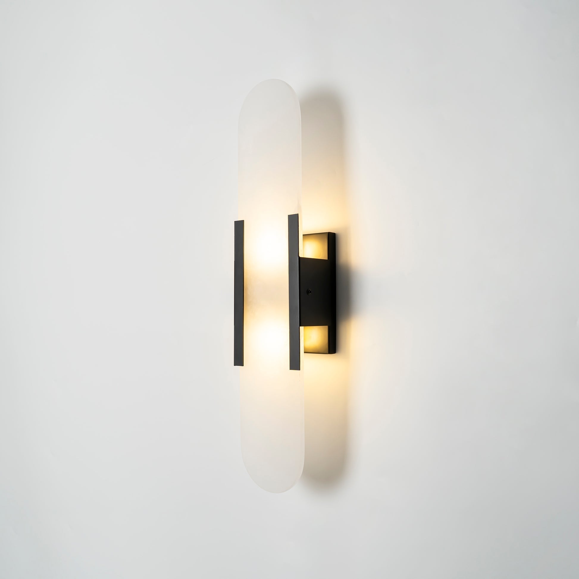 Melanze Wall Light