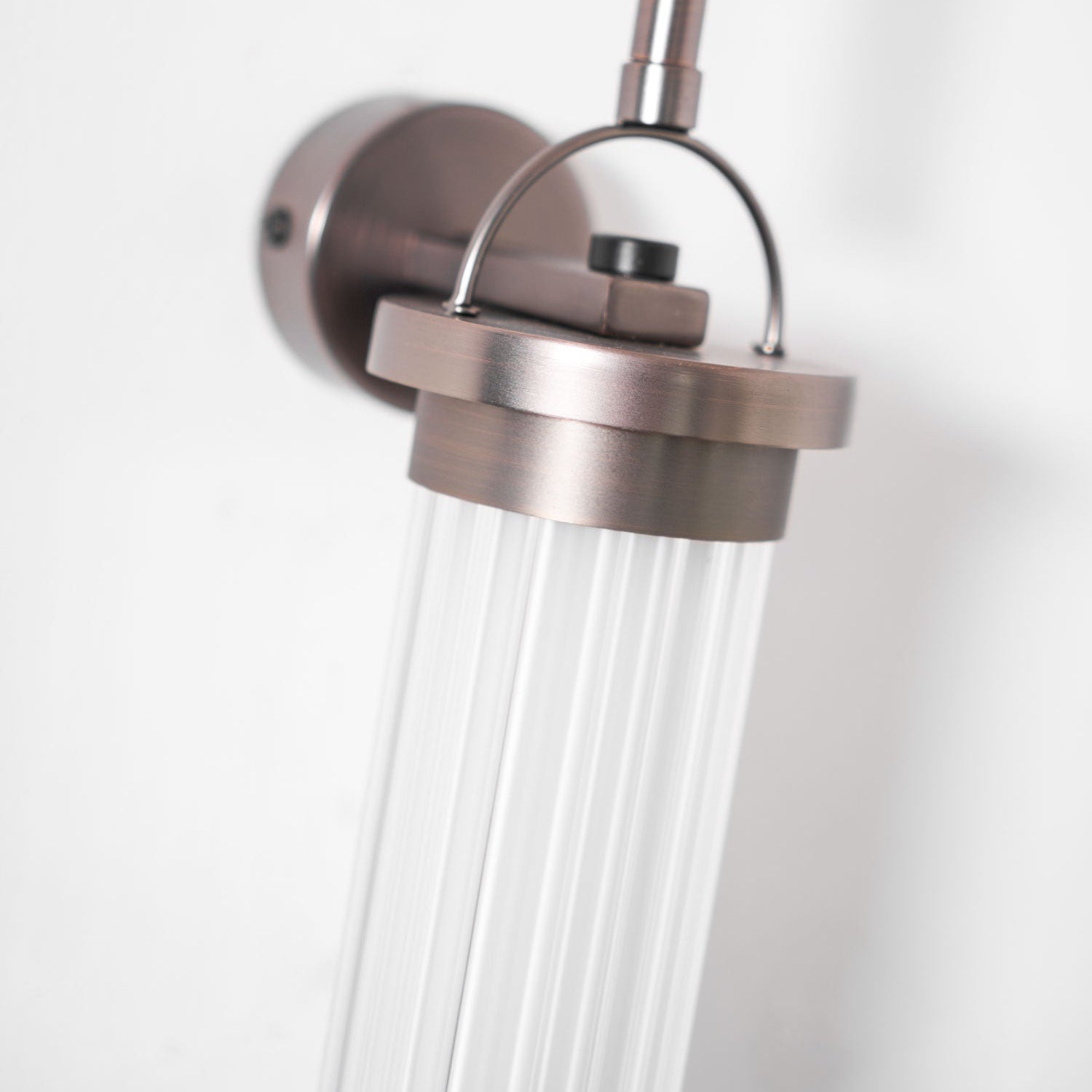 Xeso Vertical Wall Light