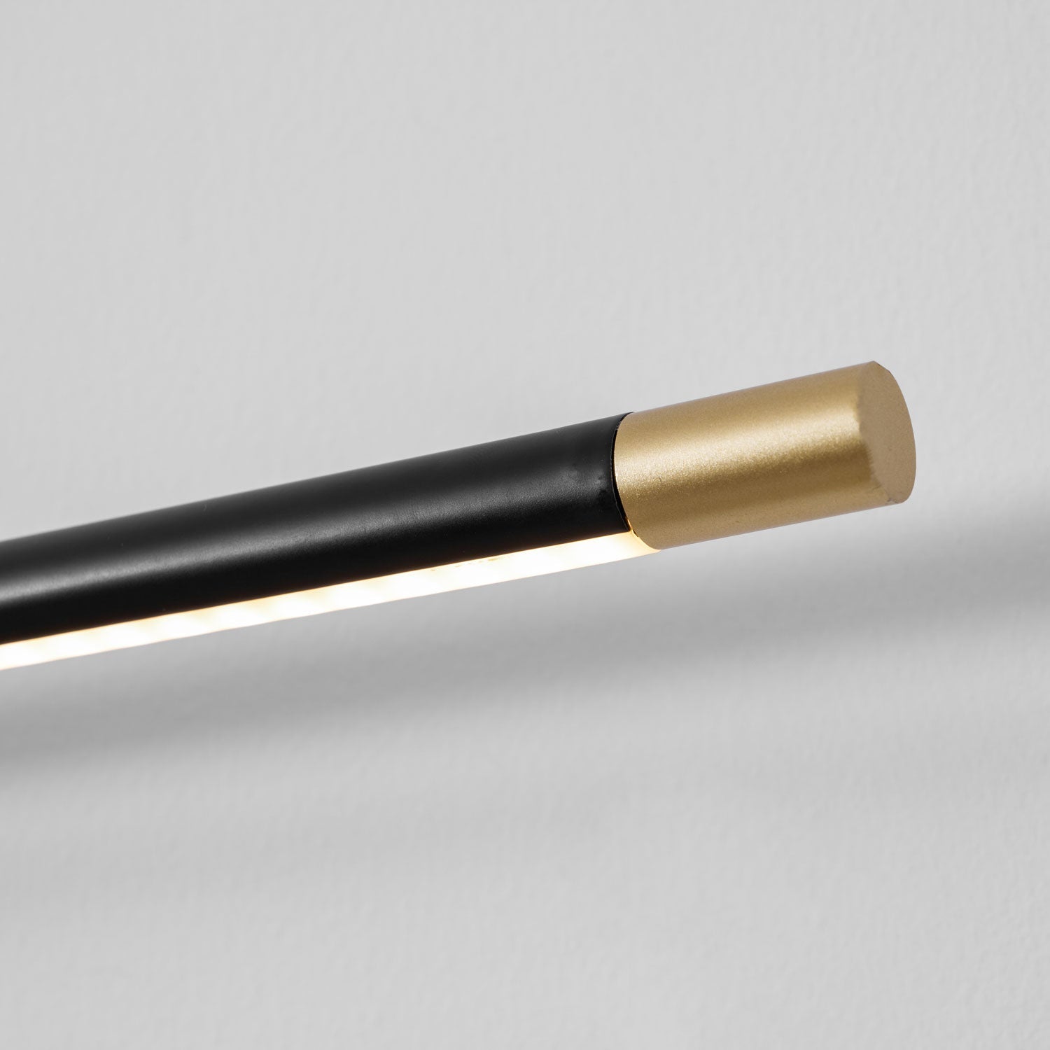 Govva Wall Light