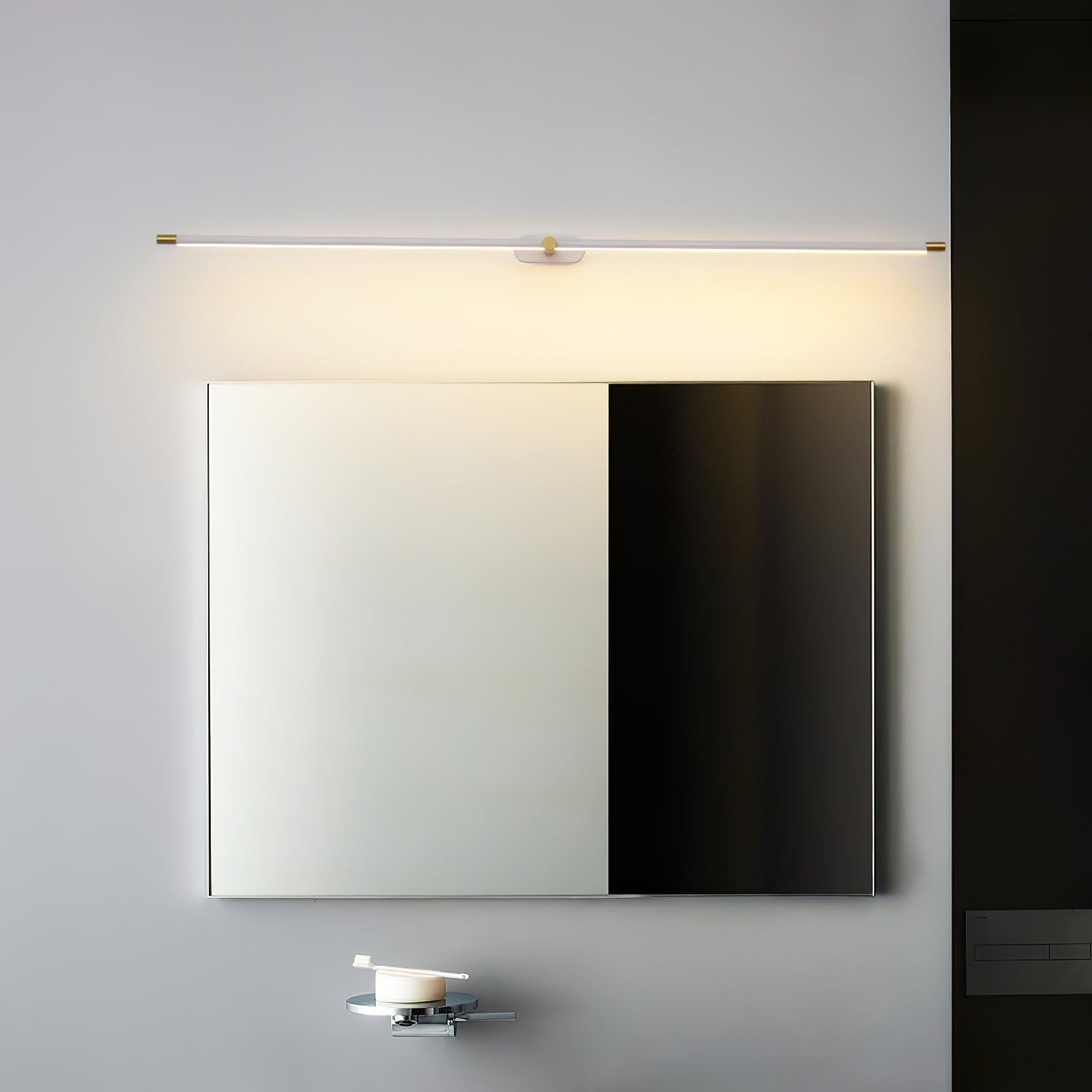 Govva Wall Light