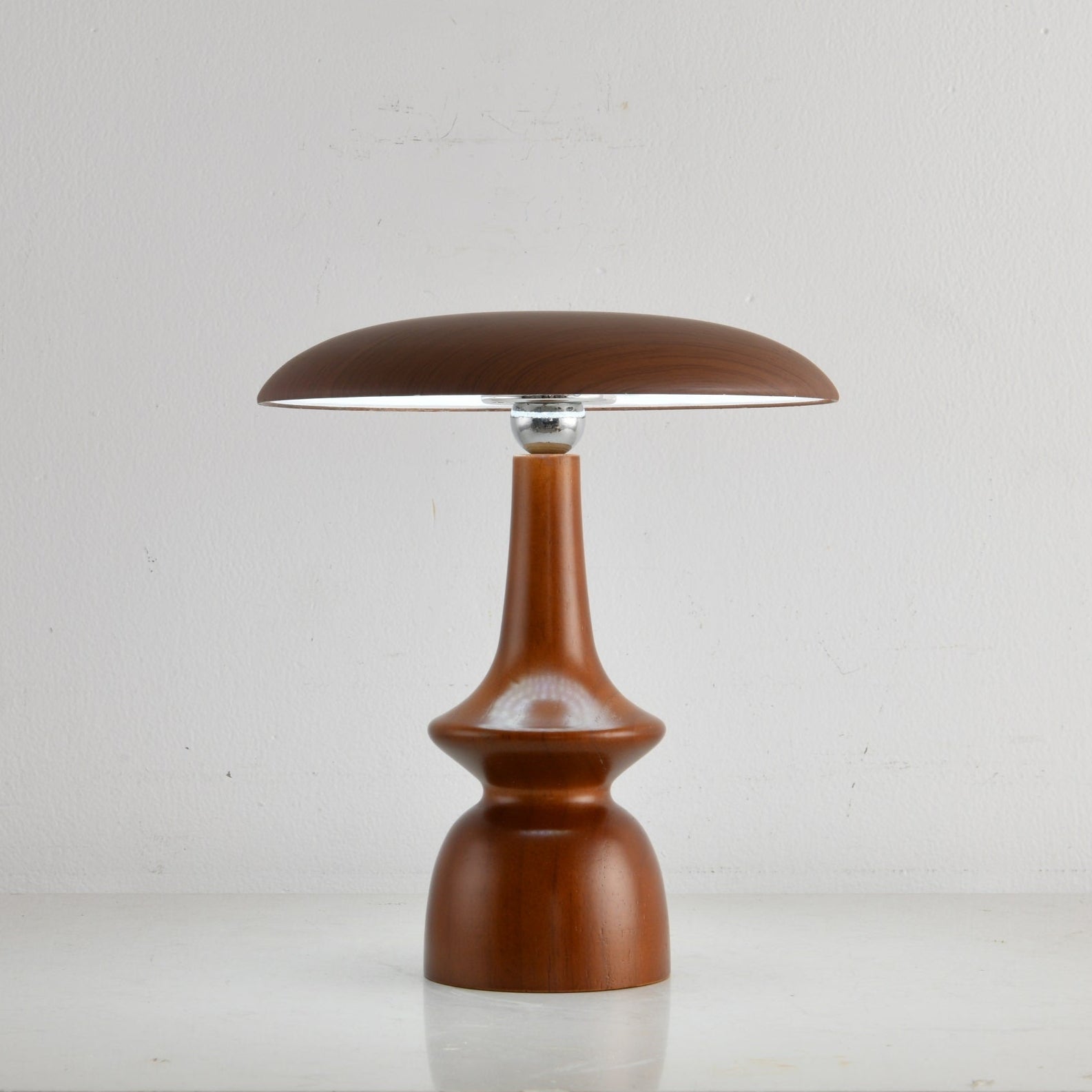 Milveto Table Lamp