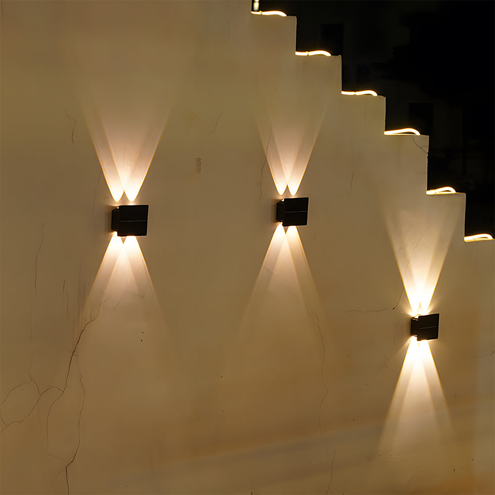Quiloro Outdoor Wall Light