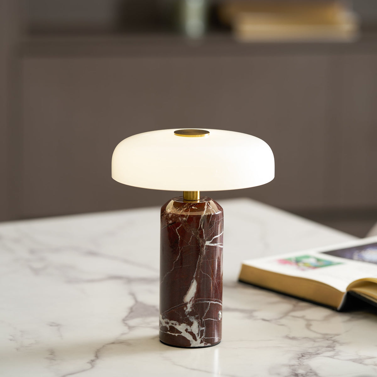 Gindo Globe Table Lamp