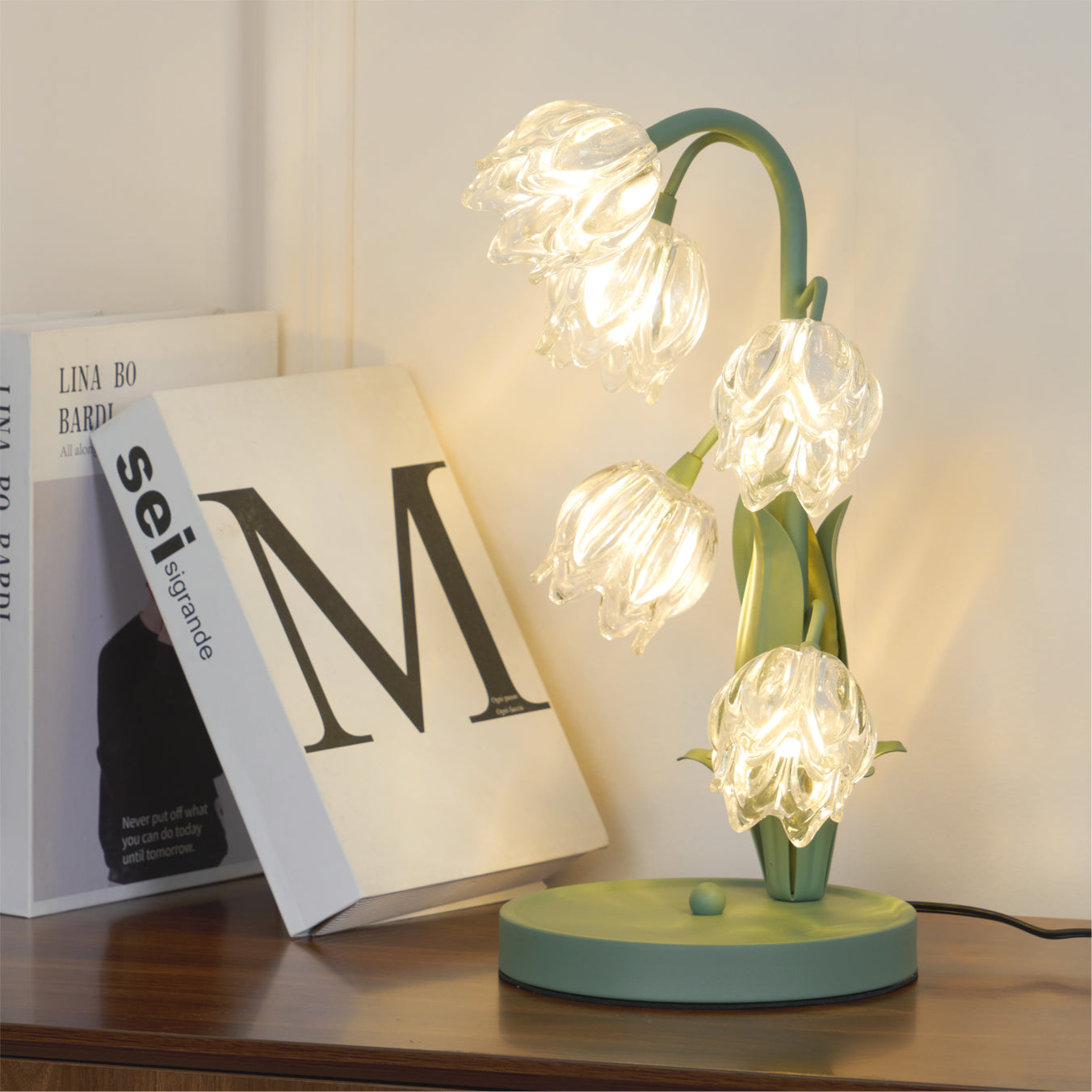Cella Flower Table Lamp