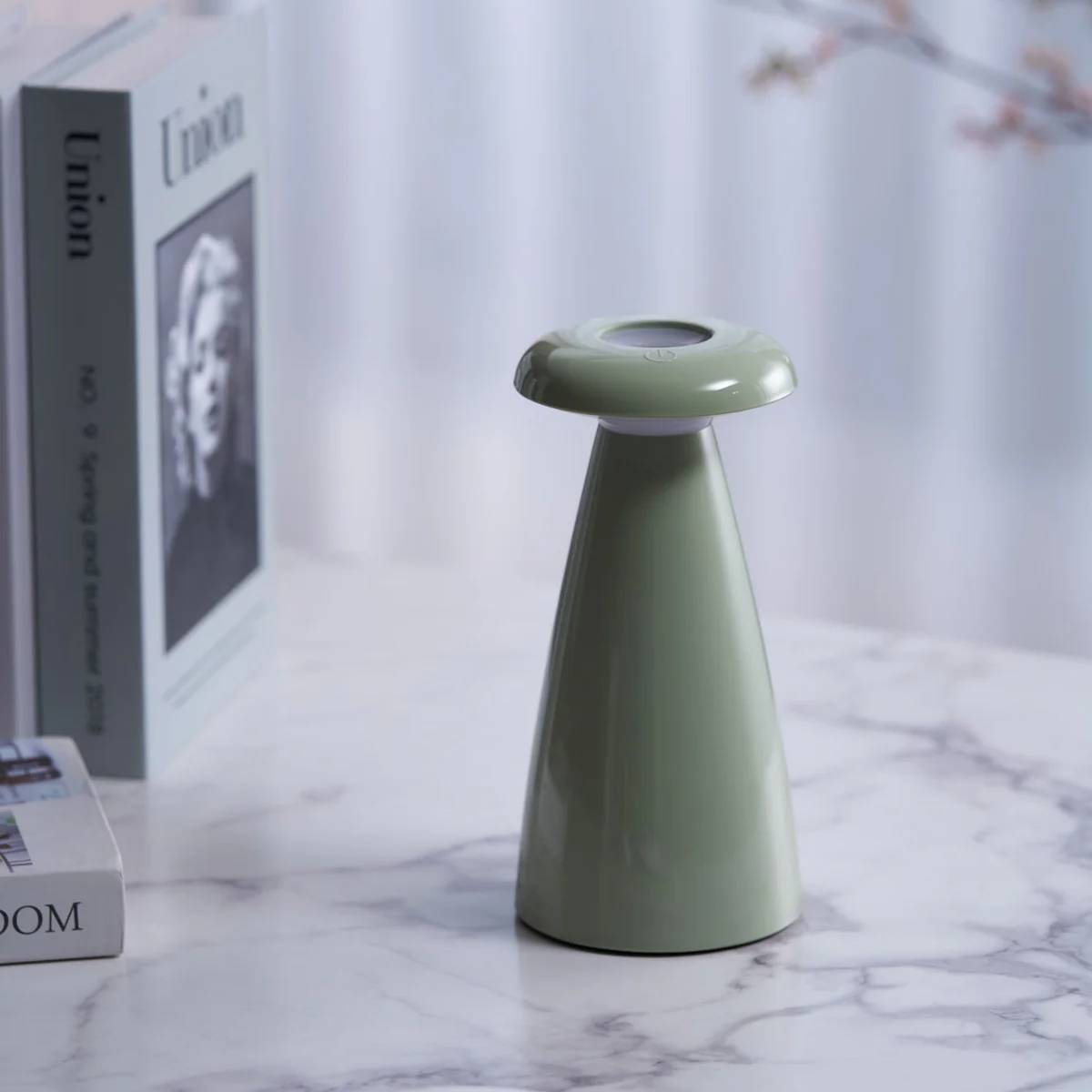 Nelisco Table Lamp