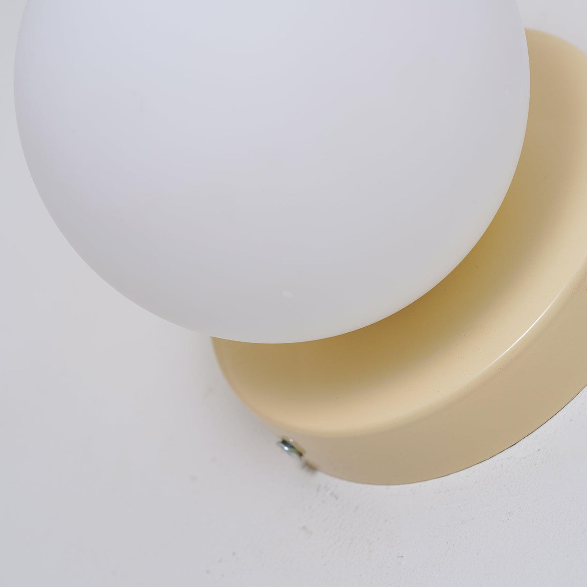 Lurala Globe Wall Light