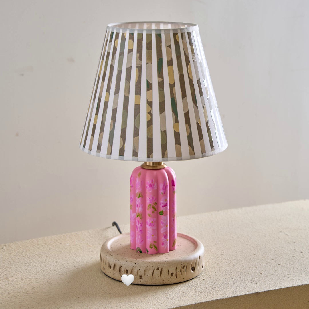 Ollyo Table Lamp