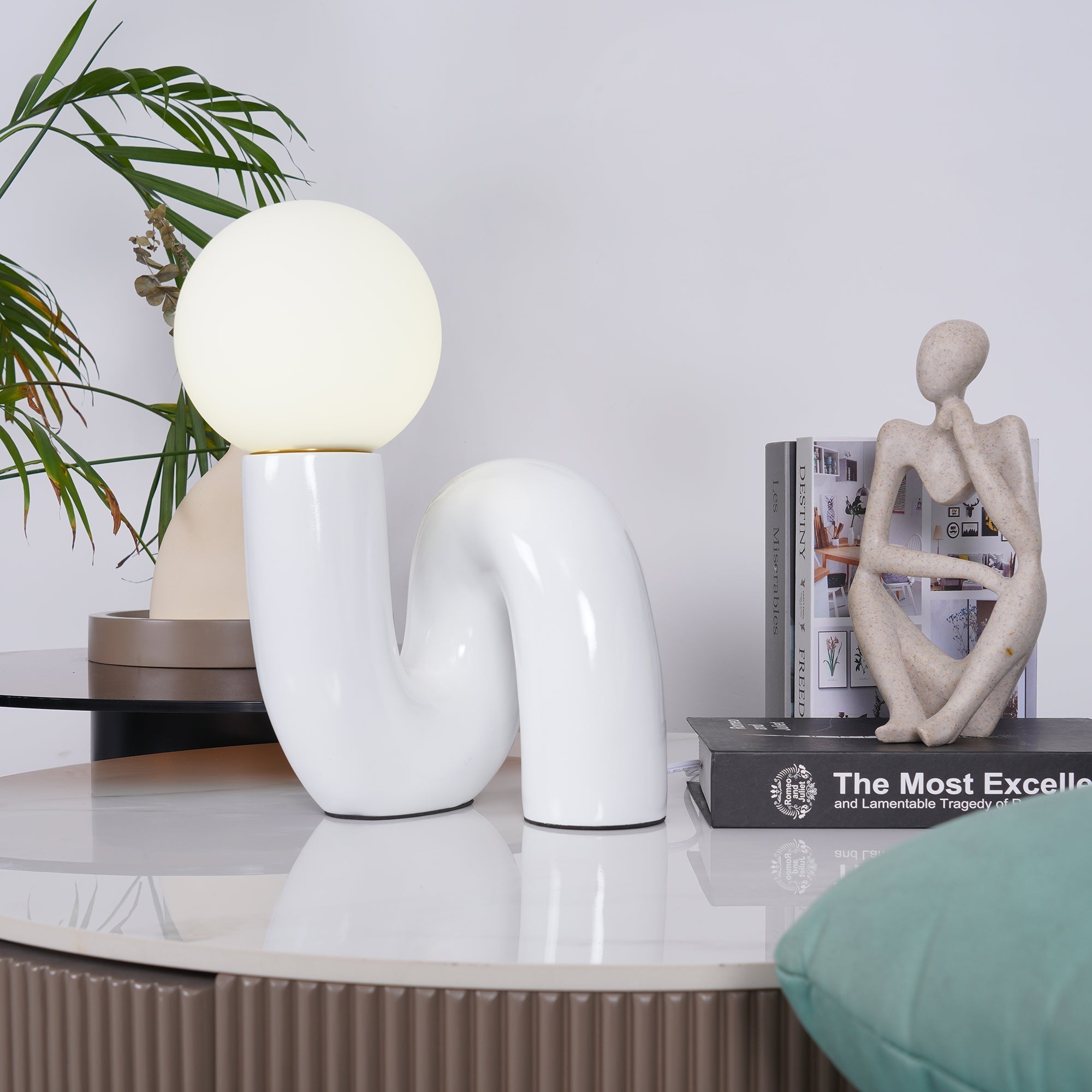 Curlshape Table Lamp
