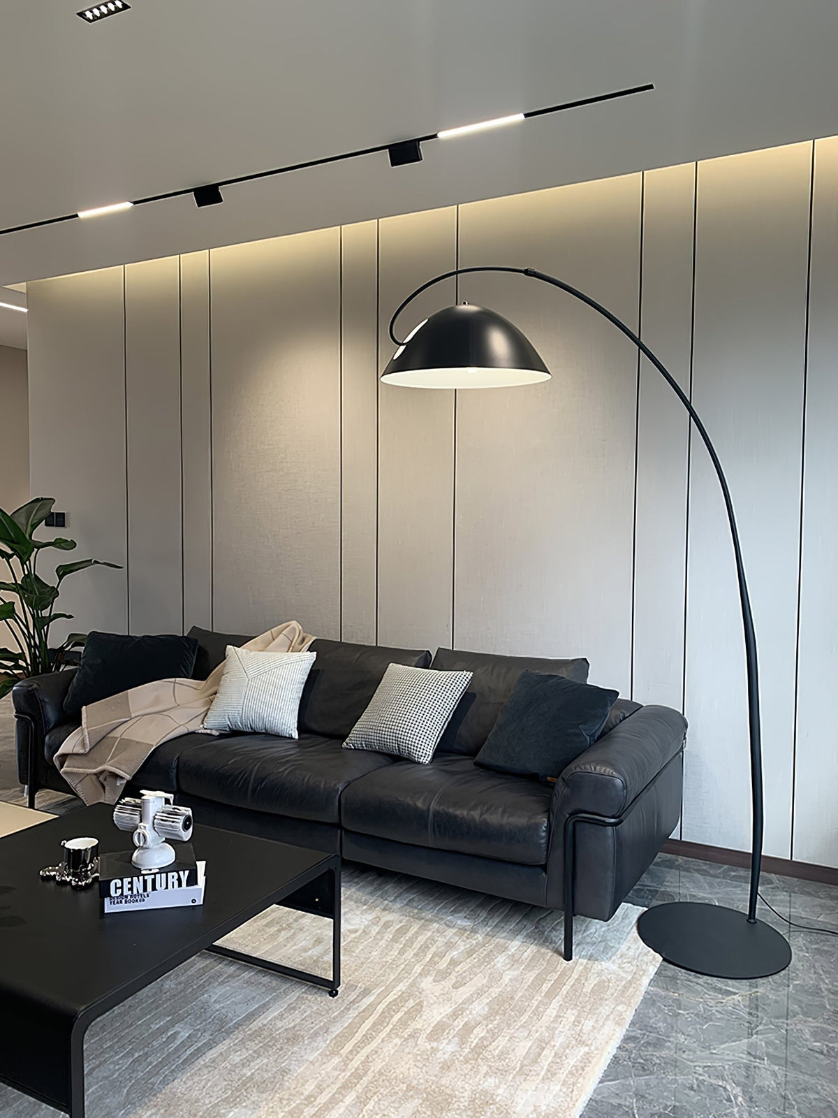 Kramovis Arc Floor Lamp
