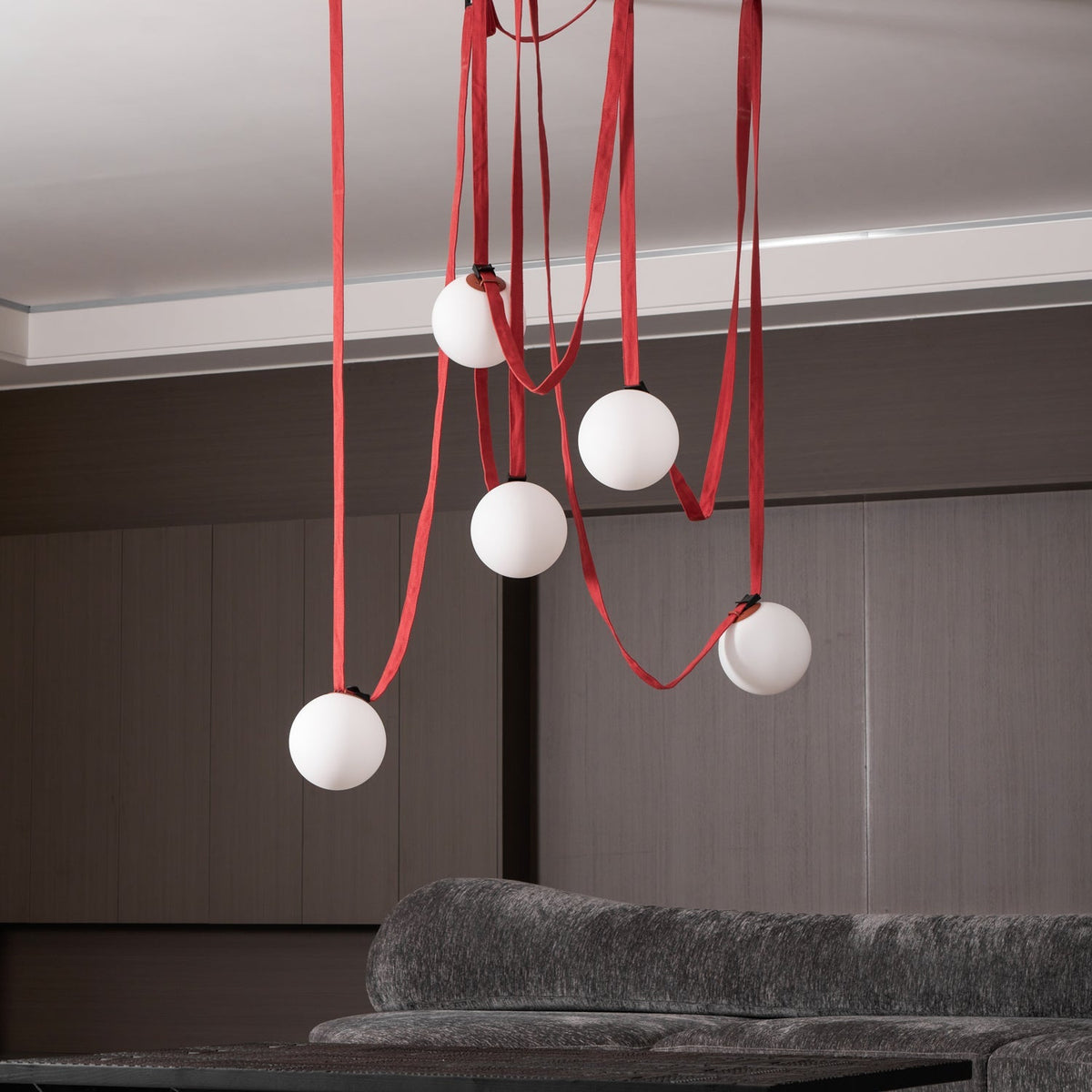 Stanirus Globe Pendant Light