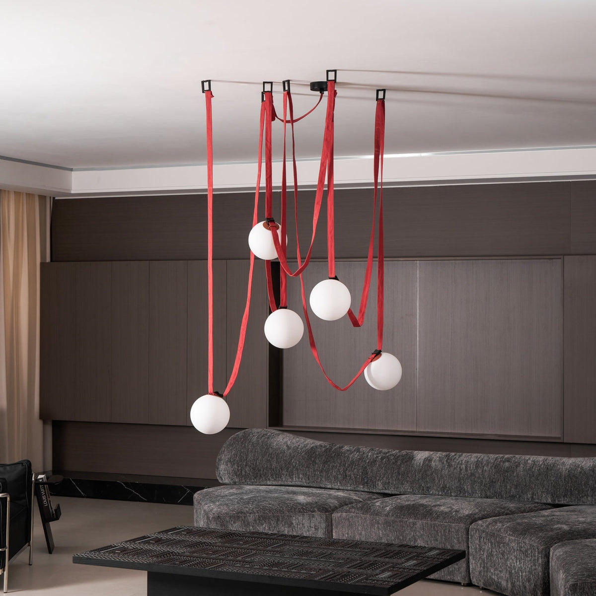 Stanirus Globe Pendant Light