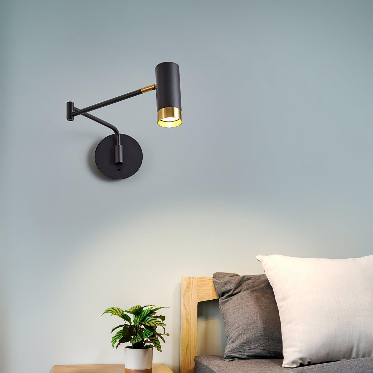 Ponari Linear Wall Light