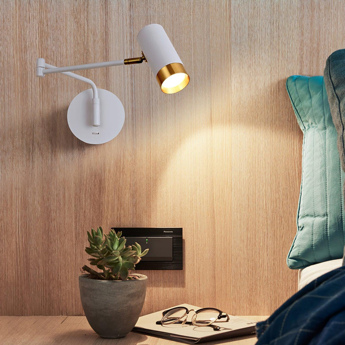 Ponari Linear Wall Light