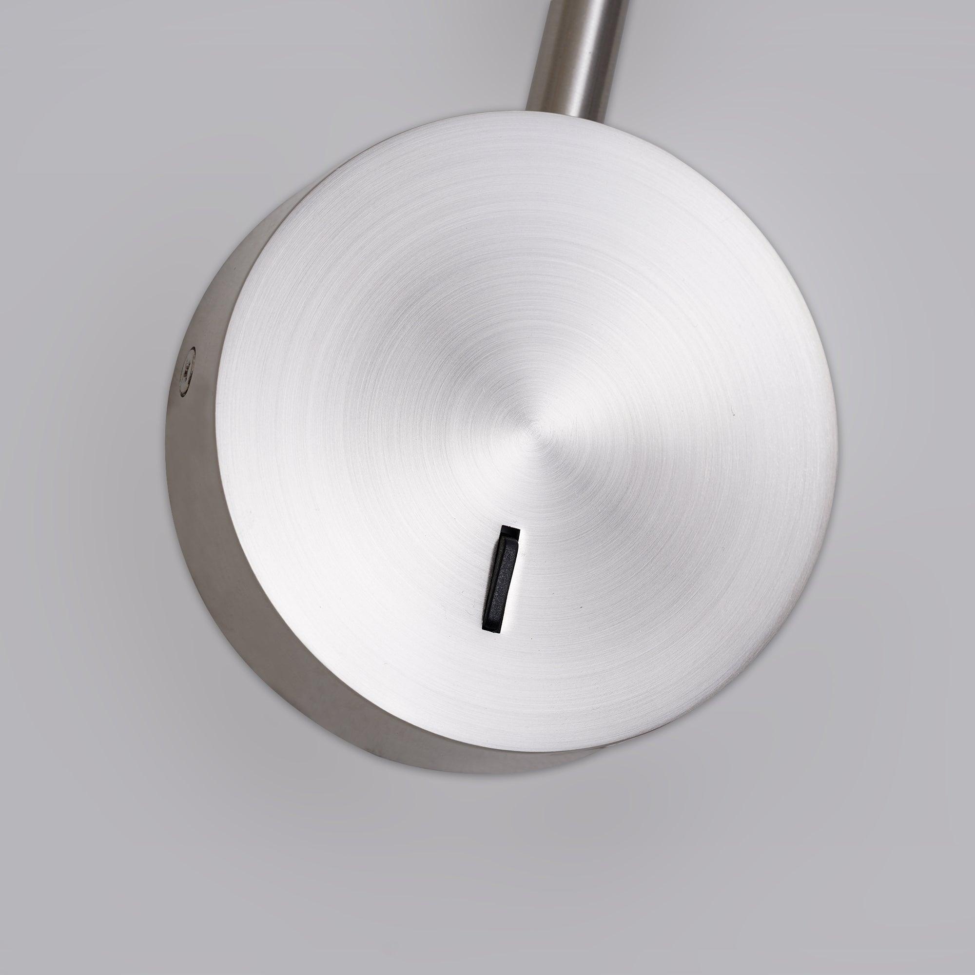 Zenavo Wall Light