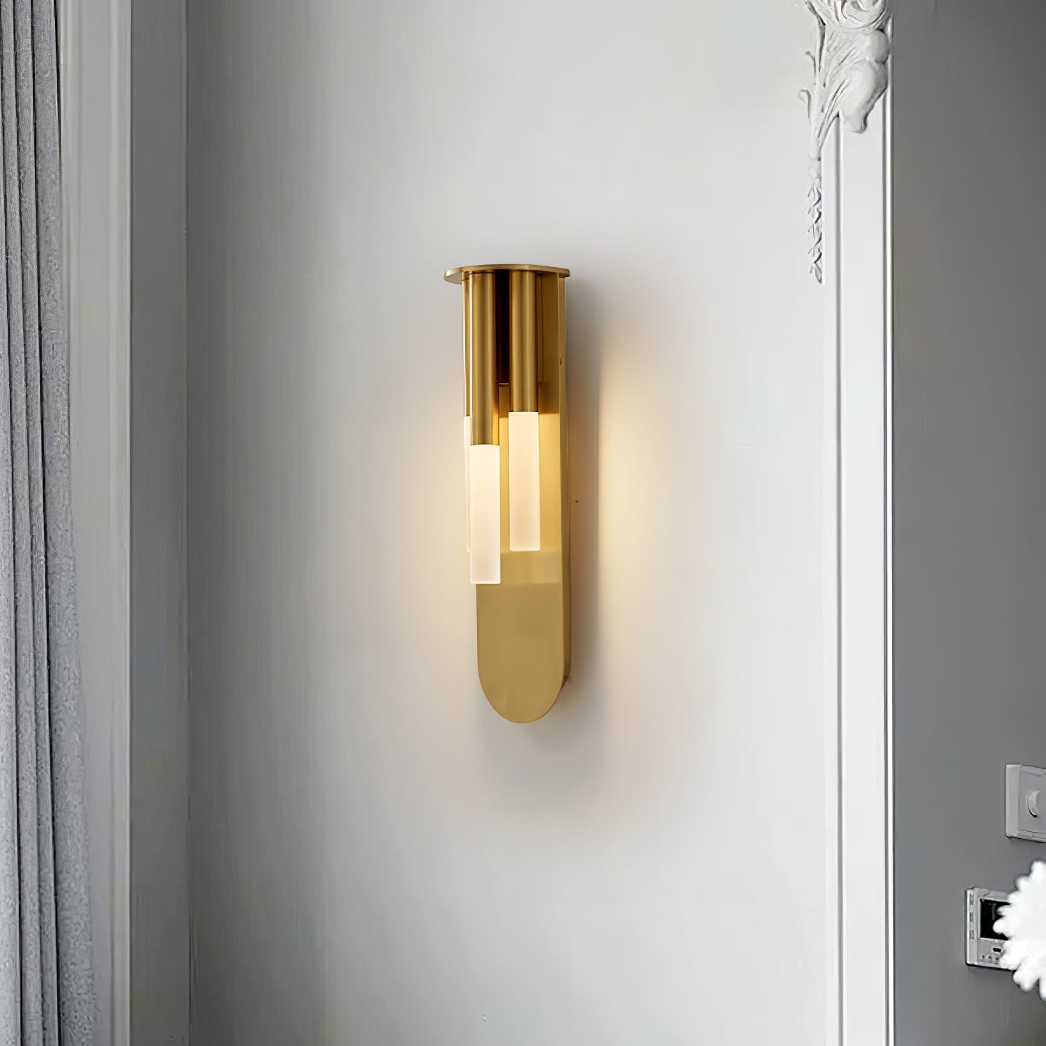 Rossan Wall Light