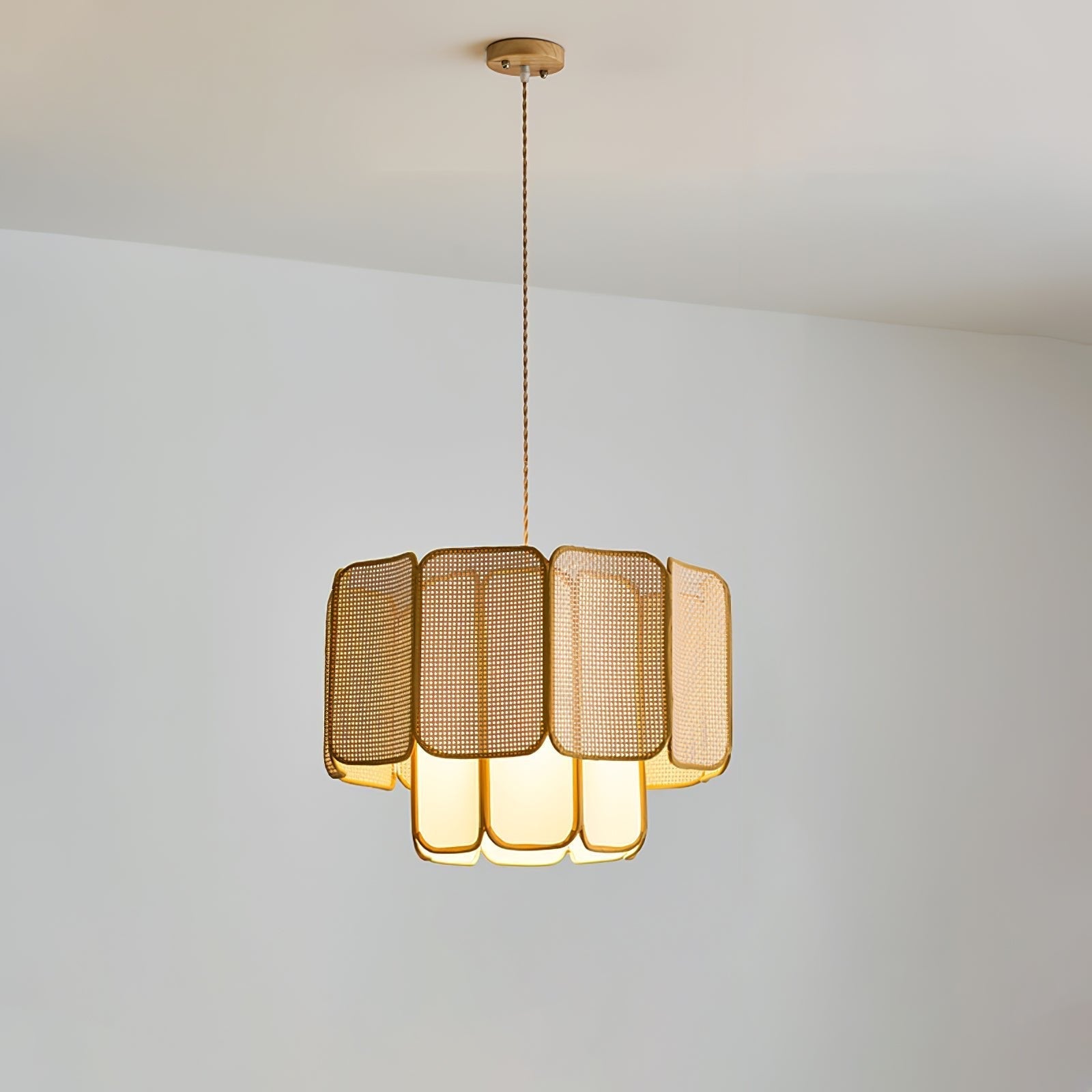 Solonifa Pendant Light
