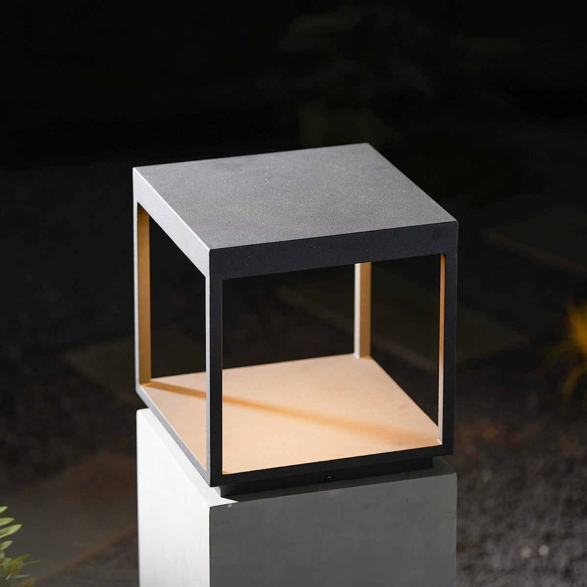Square Frame Post Outdoor Light - Vakkerlight