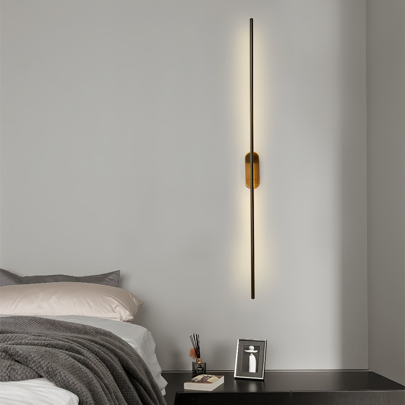 Elmoze Wall Light