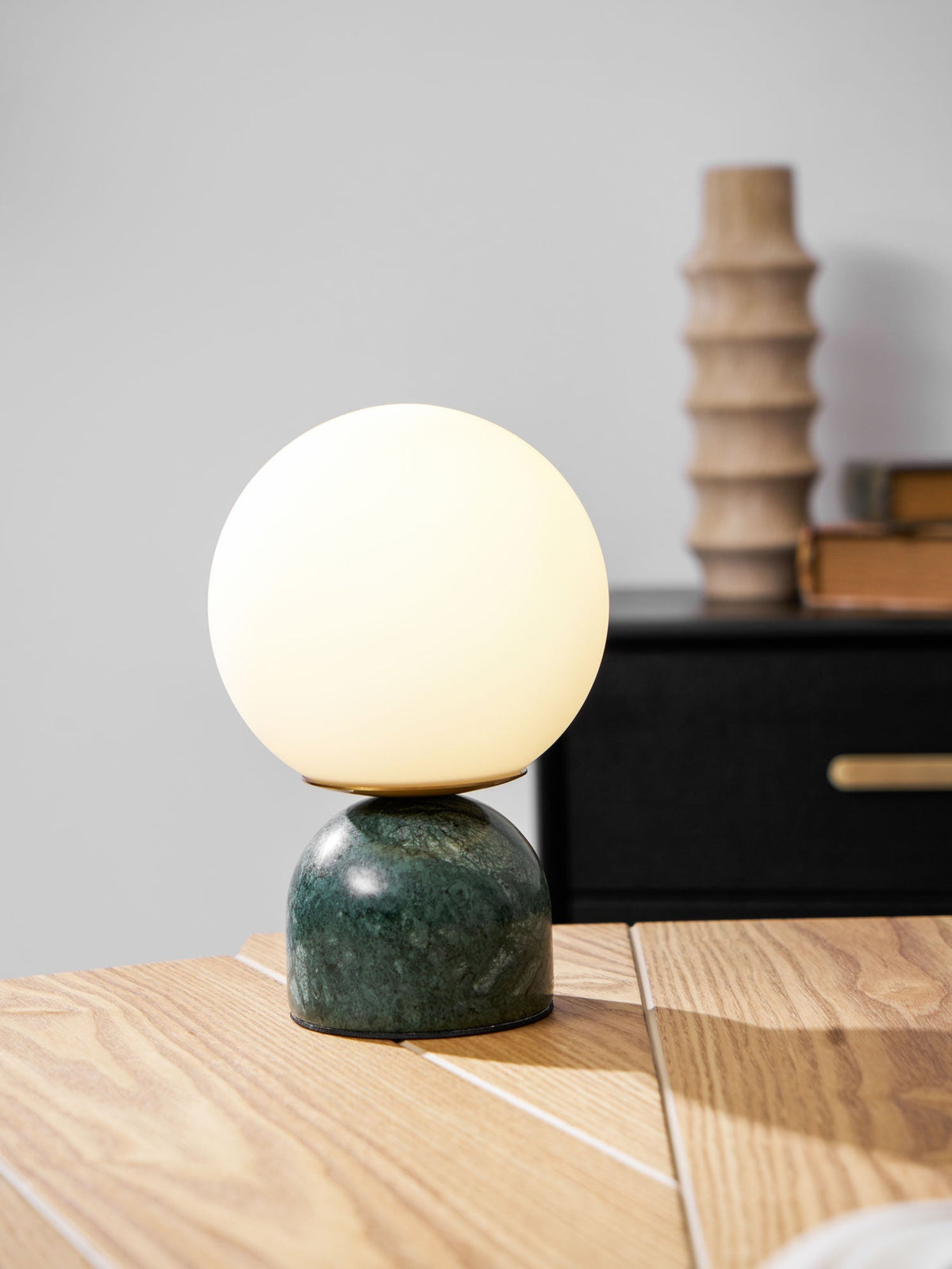 Tudira Globe Table Lamp