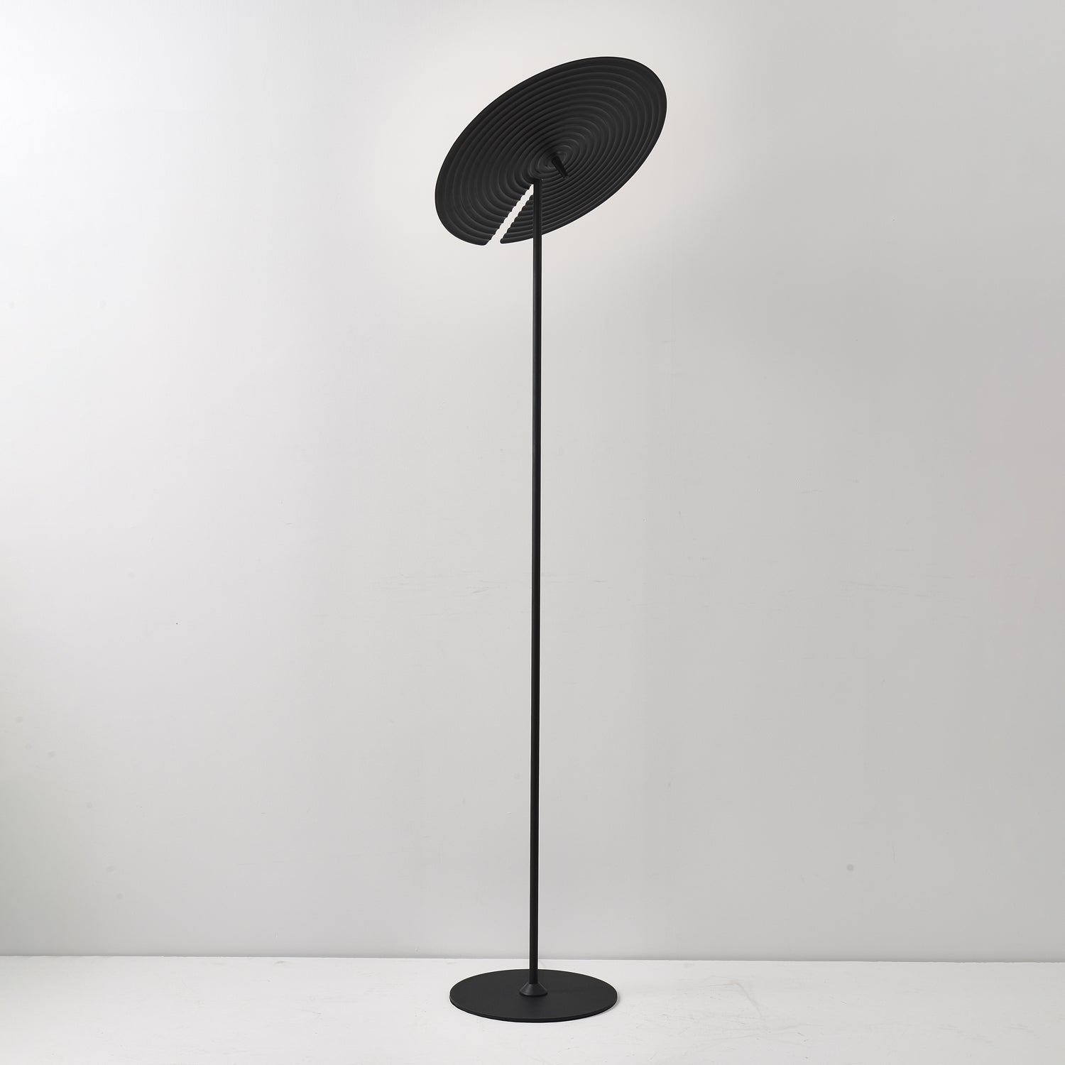 Mezon Floor Lamp