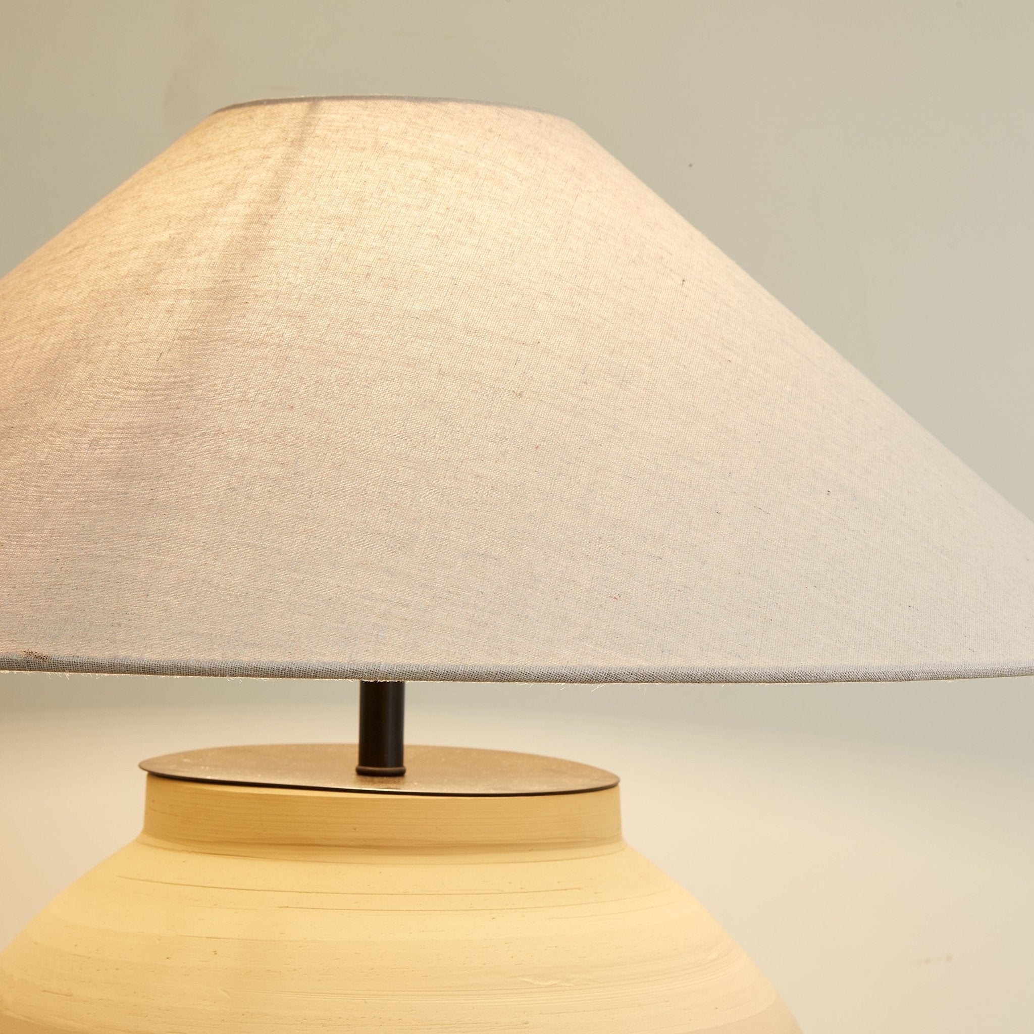 Melipso Table Lamp