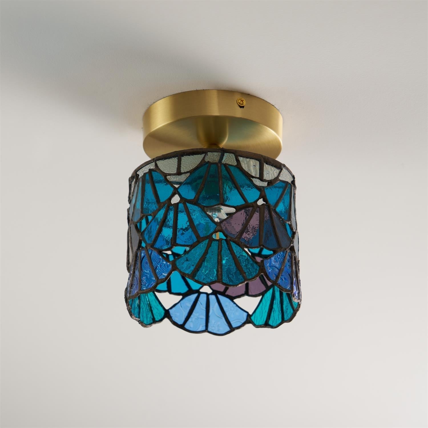Vezari Tiffany Ceiling Light
