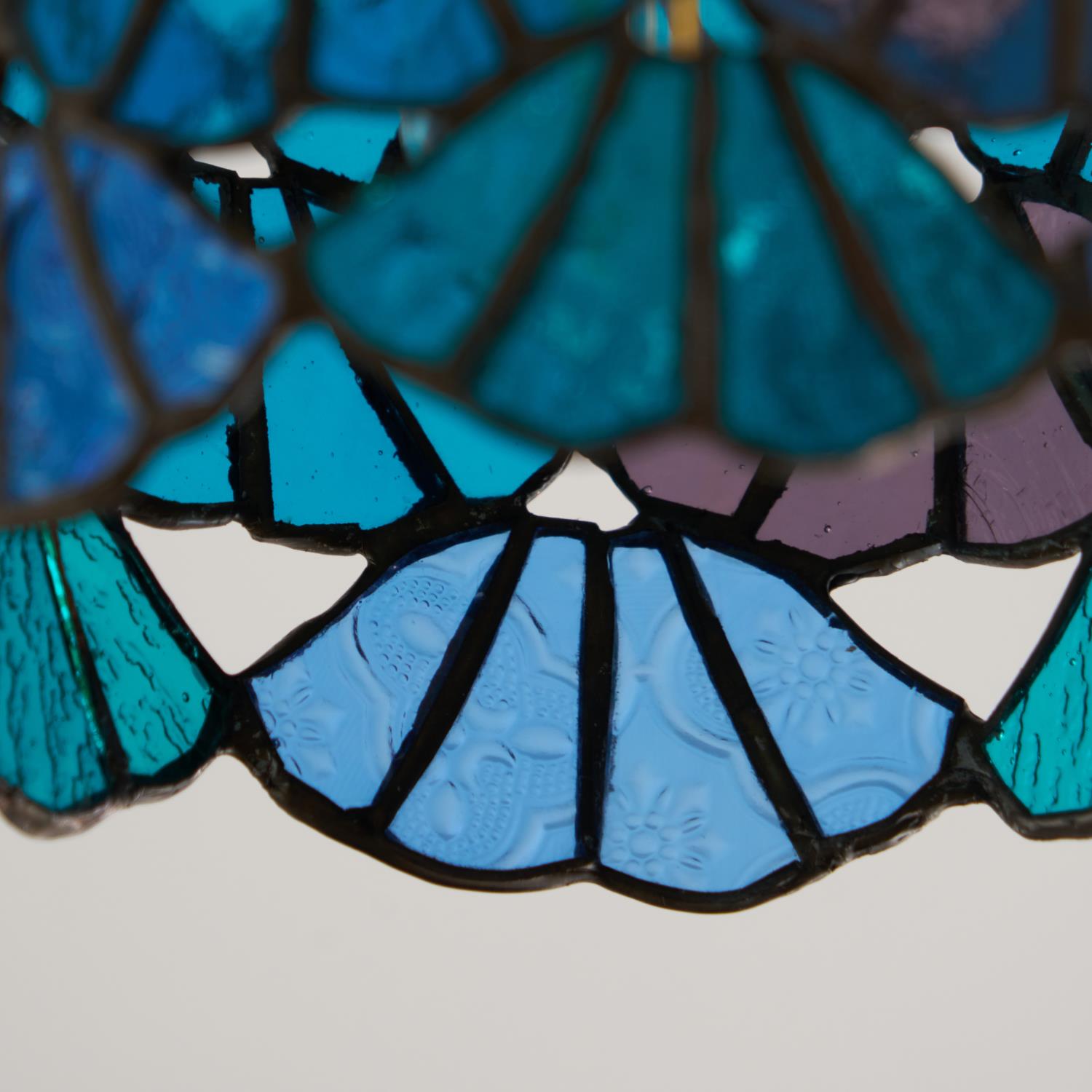 Vezari Tiffany Ceiling Light