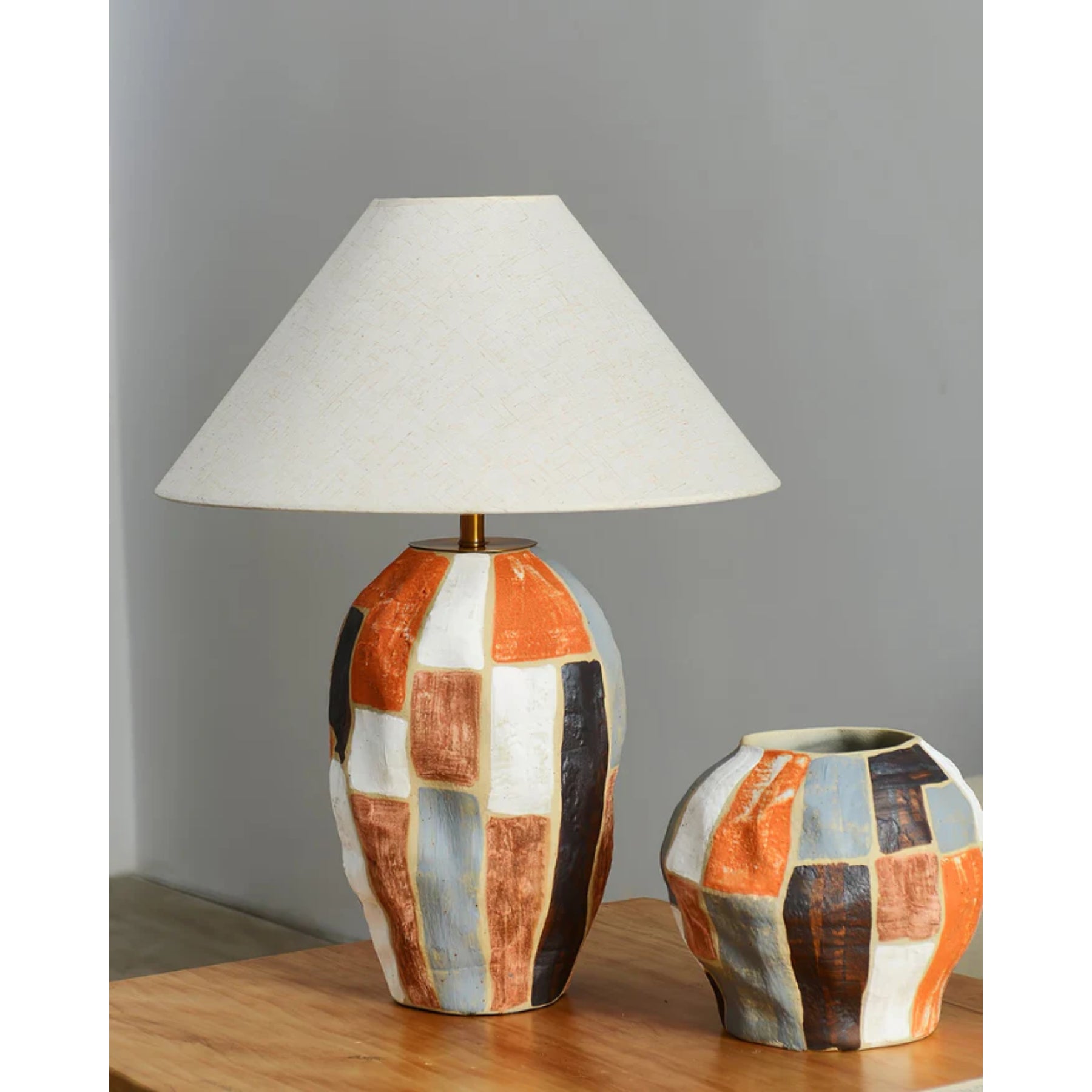 Yilzena Ceramic Table Lamp