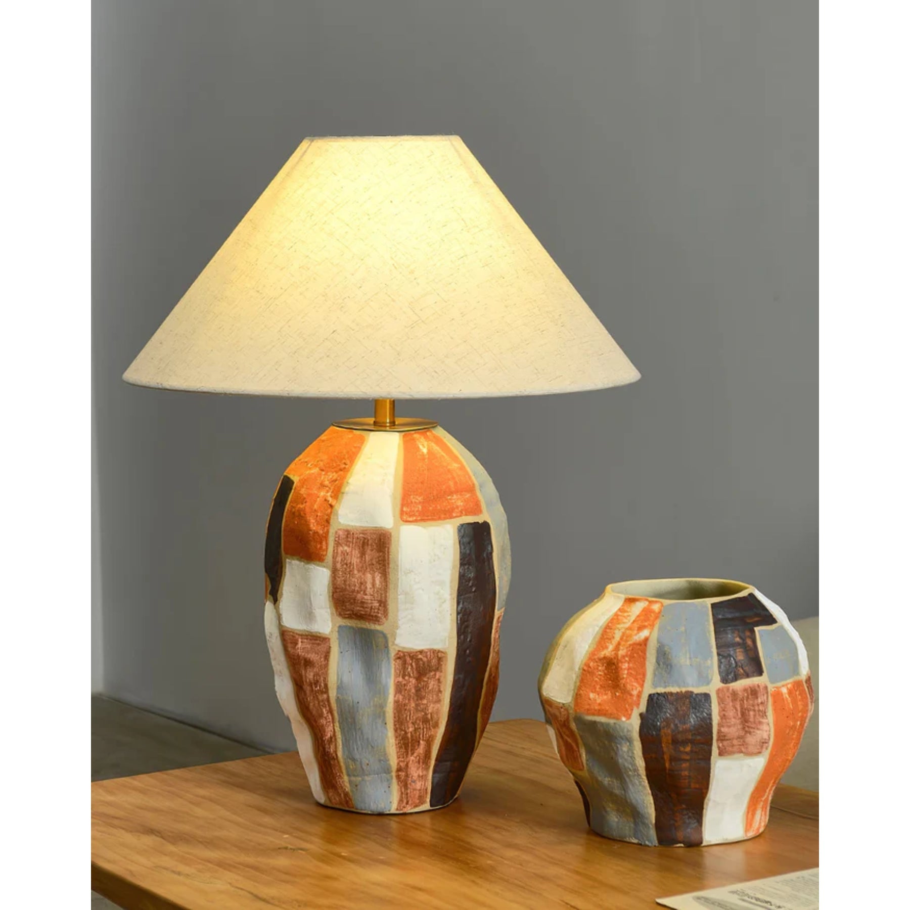 Yilzena Ceramic Table Lamp