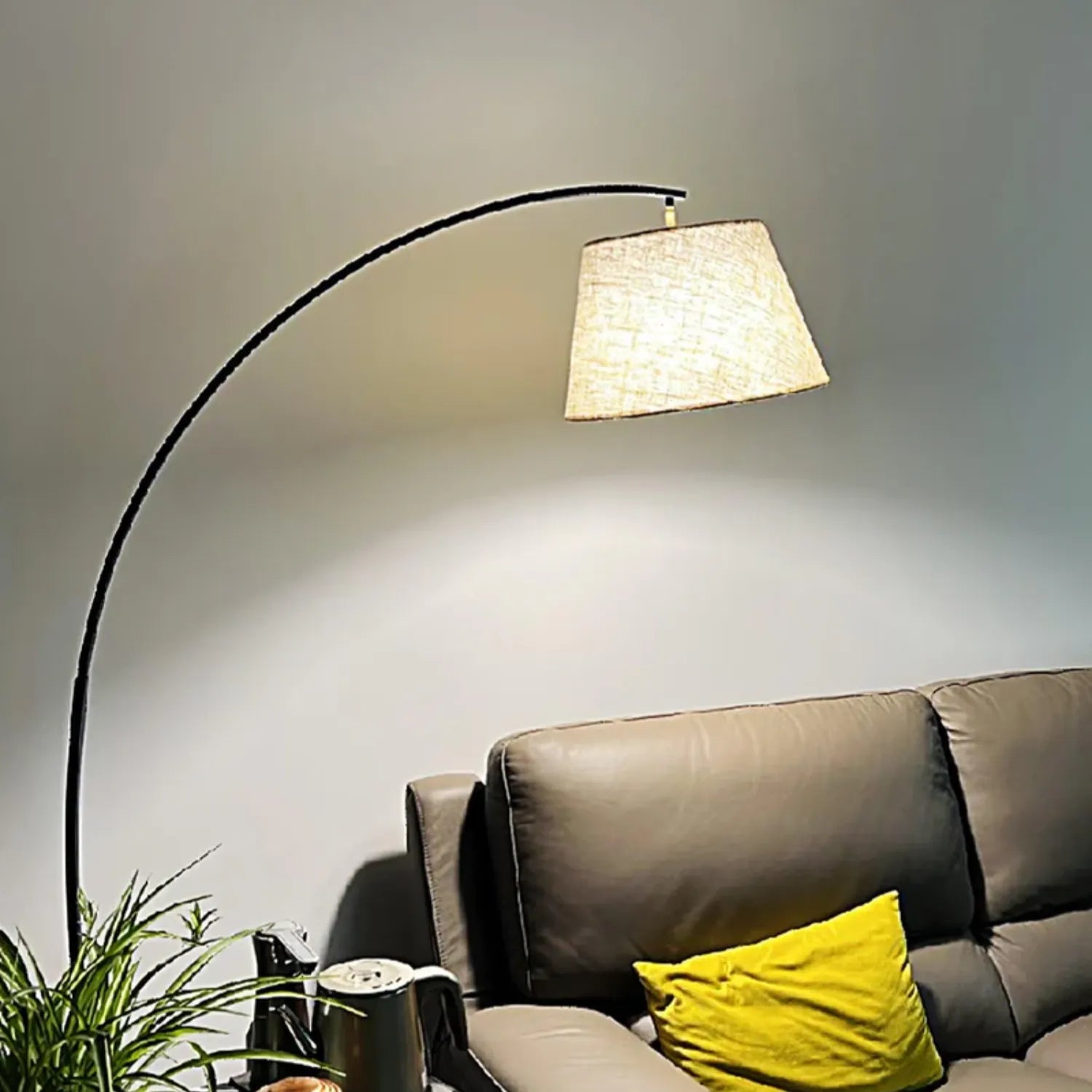 Tewyn Floor Lamp