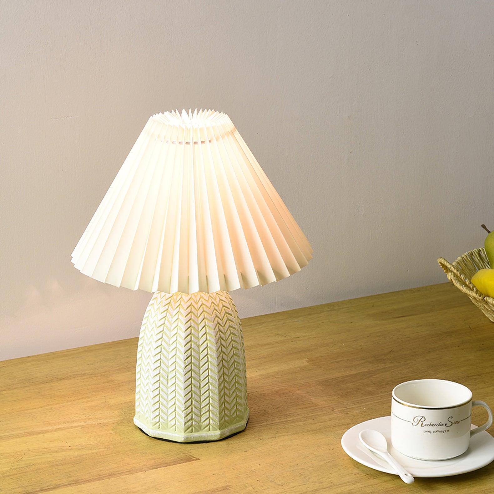 Wryzon Ceramic Table Lamp