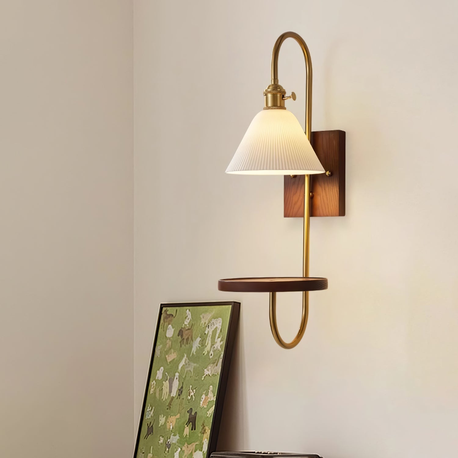 Vluro Wall Light With Shelf