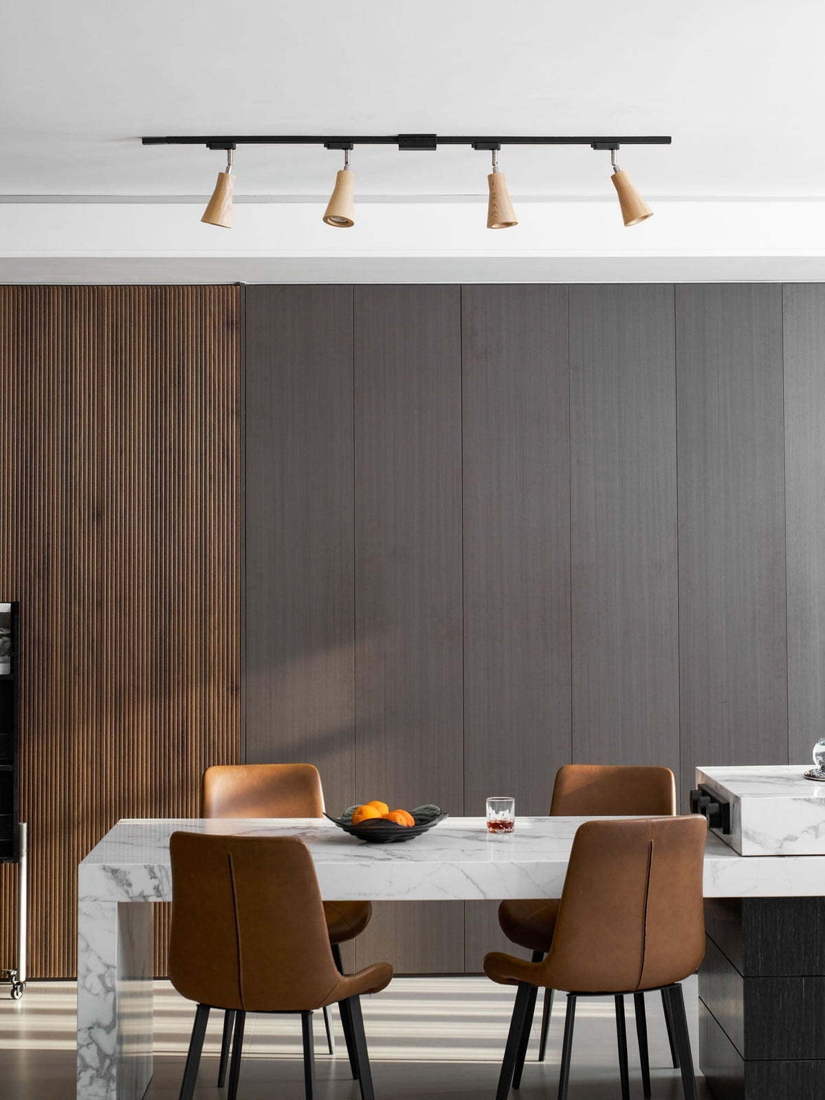 Totin Modern Track Ceiling Light