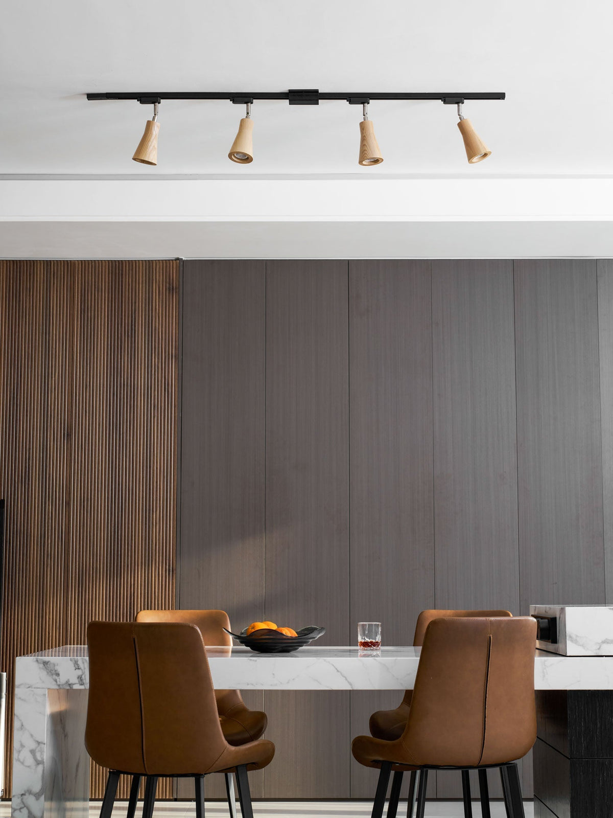 Totin Modern Track Ceiling Light