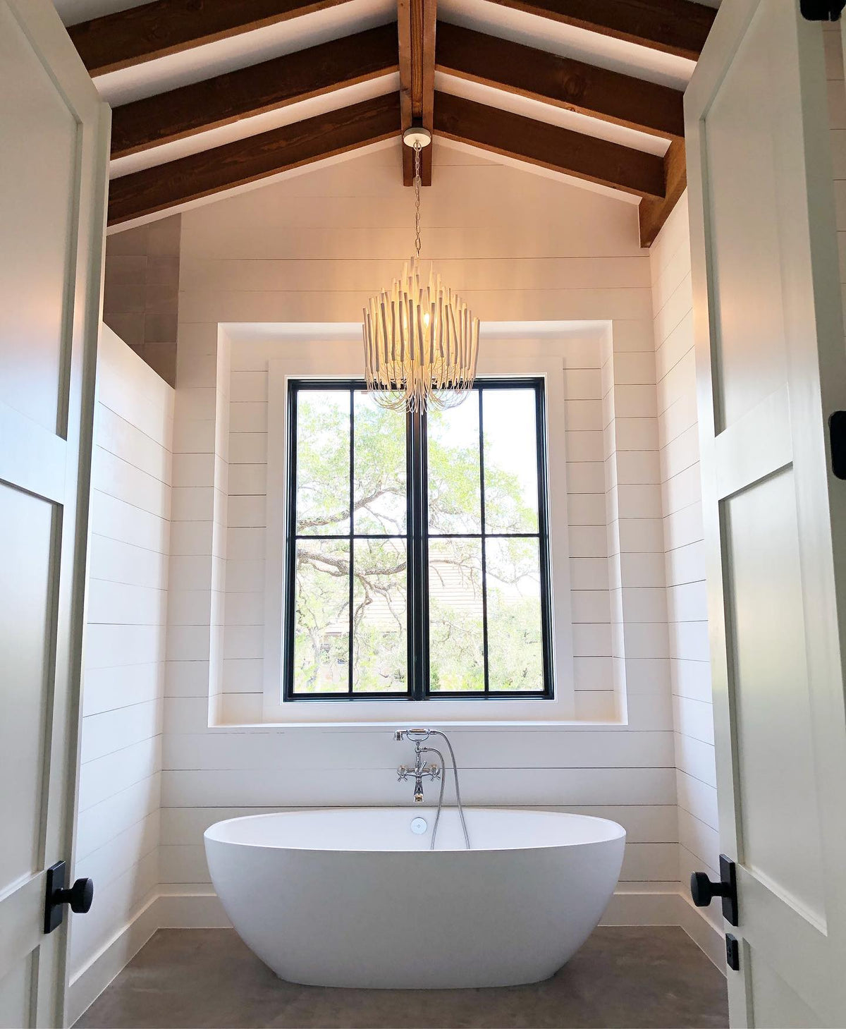 Kriro Round Chandelier