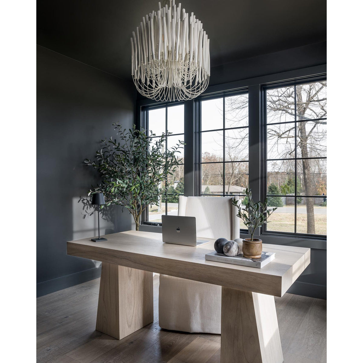 Kriro Round Chandelier